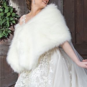 Ivory faux fur wrap for bride